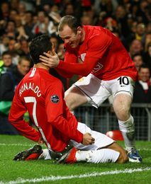 Ronaldo er   liinu en ekki Rooney