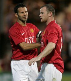 Ryan Giggs og Wayne Rooney 28 nov 09
